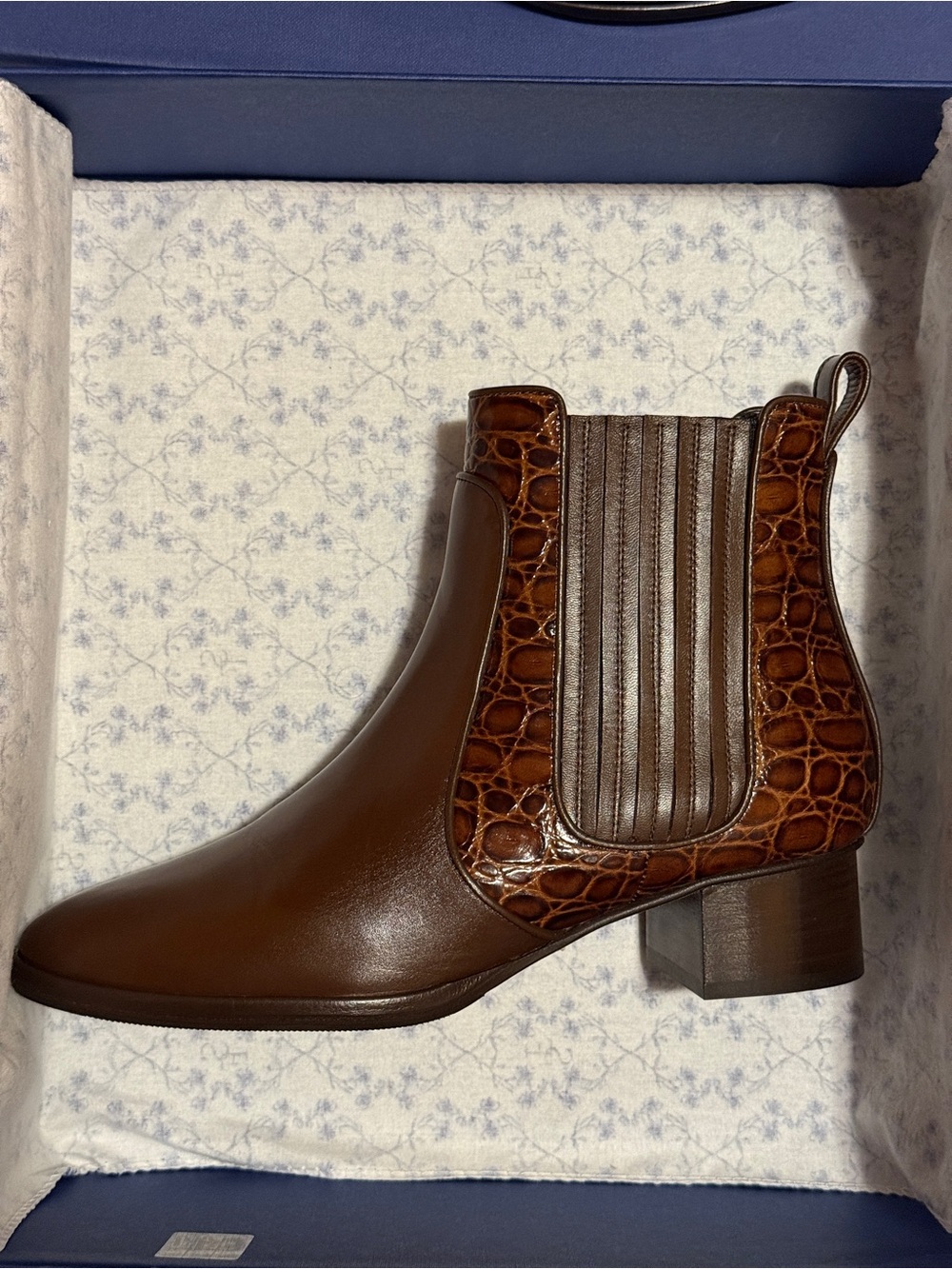 NIB Sarah Flint Brown Croc Perfect Chelsea Boot 30 - Size IT 38.5, US 8-8.5